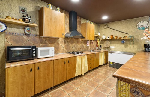 Cieza Villa | Villa 'Capricho' with Mountain View, Wi-Fi and Air Conditioning
