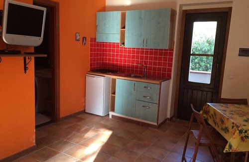 Defensola House | VILLA CARLA A Two-room apartment with garden