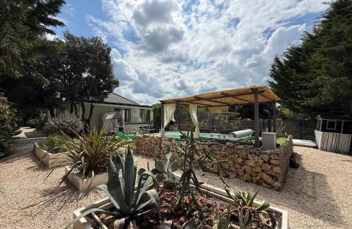 Mejannes-le-Clap Villa | Villa CarpeDiem Cévennes - piscine & terrain tennis