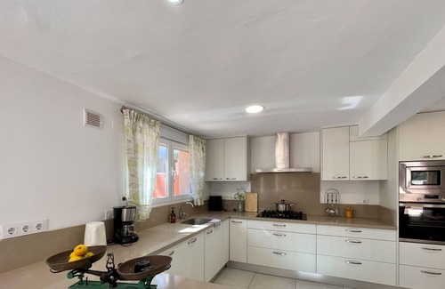 Moravit Villa | Villa CARRASQUETA in Moraira – 5 bedrooms, private pool, barbecue and terraces with views. 800 metres from the beach.