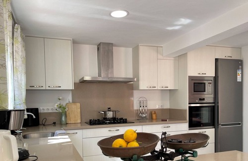 Moravit Villa | Villa CARRASQUETA in Moraira – 5 bedrooms, private pool, barbecue and terraces with views. 800 metres from the beach.