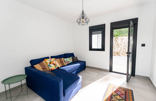 Sayalonga Villa | Villa "Casa Estrella" with Sea View, Private Pool & Wi-Fi