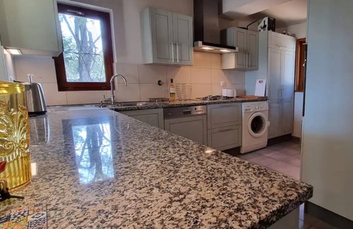 Alfeicao Villa | Villa 'Casa Florencia' with Wi-Fi and Air Conditioning