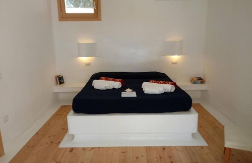 Sarroch Villa | Villa 'Casa Namaste' with Sea View, Wi-Fi and Air Conditioning