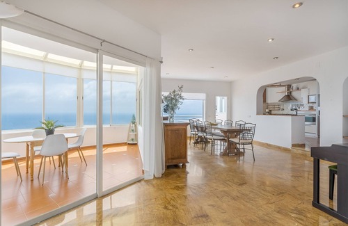 Salobrena Villa | Villa 'Casa Naranjita' with Sea View, Wi-Fi and Heated Pool