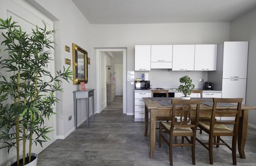 Rivoltella Apartment | Villa Caterina 1-bedroom apartment by Wonderful Italy