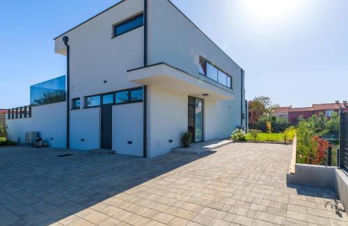 Valbandon Villa | Villa Celi whit heating pool Fazana Pula