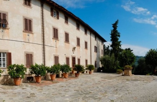 Piano di Conca Apartment | Villa Cenami on hilltop - Astra apartment - big POOL with view near by seaside