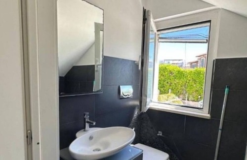 Santa Marinella Villa | Villa 'Centrale' with Sea View, Wi-Fi and Air Conditioning
