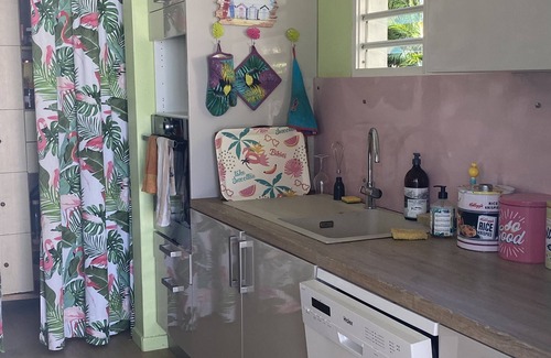 Baie-Mahault Villa | Villa Centre Guadeloupe 4 Chambres 8 Personnes Piscine Jacuzzi