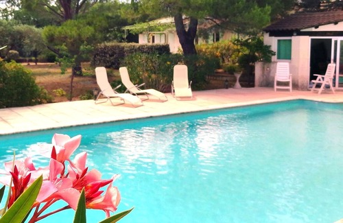 Chateauneuf-de-Gadagne House | Villa Châteauneuf-de-Gadagne, 4 bedrooms, 9 persons