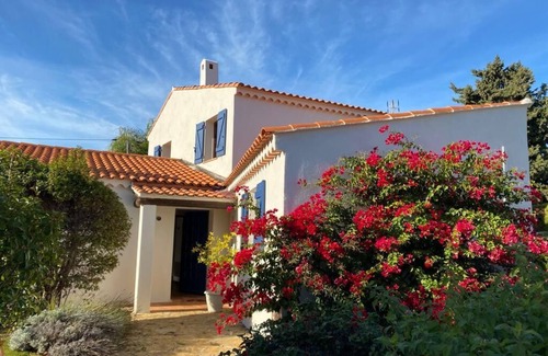 Bandol Villa | Villa 'Chez Tao' with Pool, Garden, Terrace & Wi-Fi