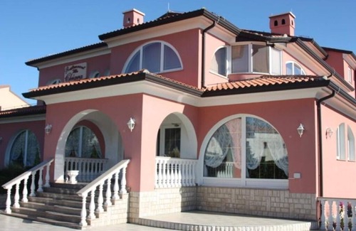 Pavicini Apartment | Villa Chiara: Apartment with Balcony