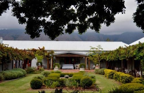 Porterville House | Villa ChoCoLatt Guest House and Porta Taverna Restaurant