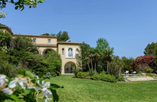Mallemort Villa | Villa Clara luxery house on Pont Royal Golf