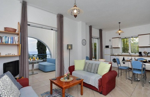 Messini Villa | Villa Cleo - Three Bedroom Villa, Sleeps 6