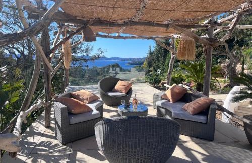 Cavaliere Villa | Villa climatisée au Lavandou avec vue mer avec piscine chauffée