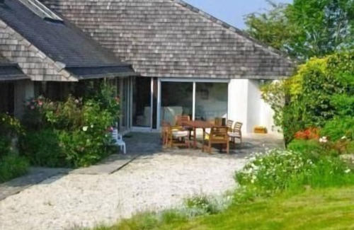 Taule House | Villa "Cobalan" with water views