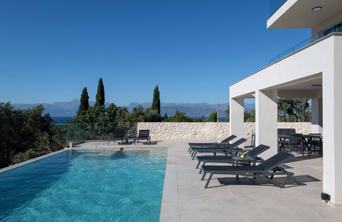 Petaleia Villa | Villa Cocona - Luxury villa with private pool