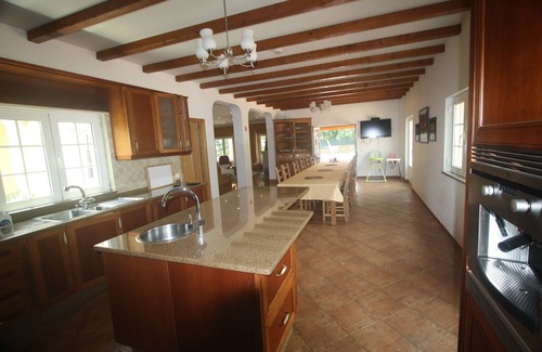 Calicos Villa | Villa Colibri heated pool, jacuzzi,cinema, air cond, games room,wifi,