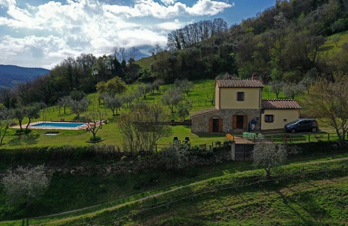 Radicondoli Villa | Villa con piscina e giardino ad uso esclusivo