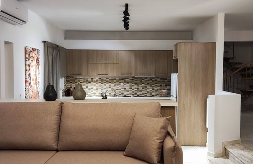 Malevizi Villa | Villa Cool with Private Pool, Mountain & Sea View