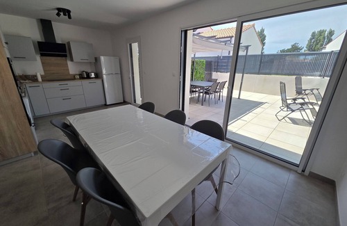 Saint-Jean-de-Monts Villa | Villa Corail: Modern & Private Pool!