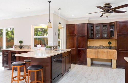 Boca Raton House | Villa Coral 4 BD 3 BA Heated Pool BBQ Remote Work Setup