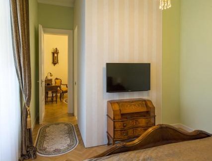 Tirgu Mures House | Villa Csonka by Privo