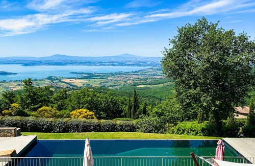 Lisciano Niccone Villa | Villa "Cuordileone" with Private Pool, Terrace & Wi-Fi