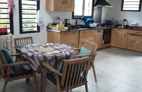 Maniron House | Villa Dattier