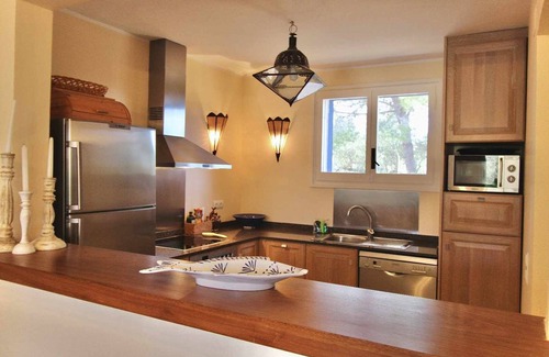 Roques Daurades House | Villa Daurada (10 people) wifi & 5min from the sea