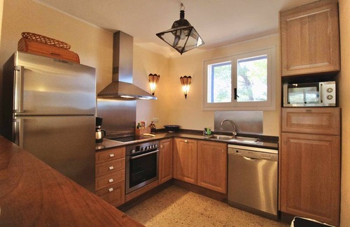 Roques Daurades House | Villa Daurada (10 people) wifi & 5min from the sea