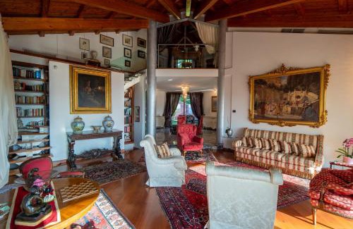 Alba Apartment | Villa DAutore