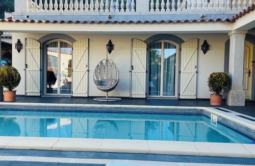 Peri Villa | Villa de Charme Avec Piscine, Parfaite Pour des Vacances Estivales Inoubliables