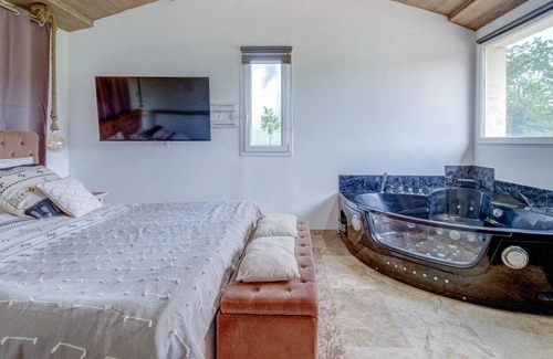 Figanieres Other | Villa De Charme, Piscine, Jacuzzi en Provence