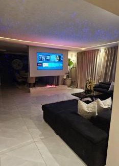 Harare House | Villa De Luna in Avondale, Lomagundi Road