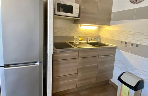 Vias Villa | Villa de Vacances Climatisée Avec Terrasse et Parking Proche des Plages