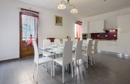 Massarosa Villa | Villa dei Girasoli By MMega