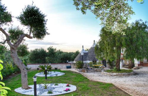 Castellana Grotte Villa | Villa dei Tigli - trulli e relax