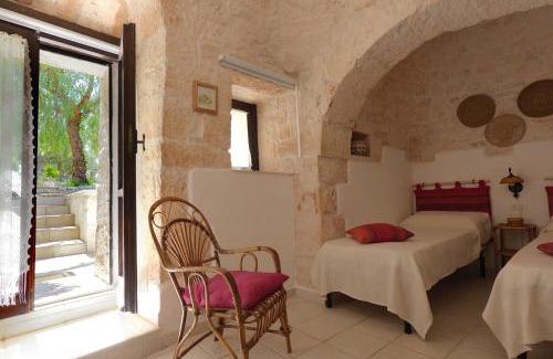 Castellana Grotte Villa | Villa dei Tigli - trulli e relax