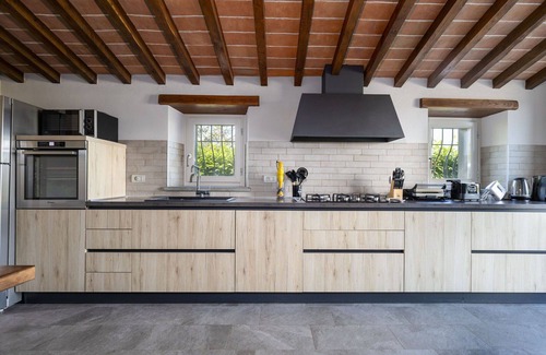 Ferretto Villa | Villa dei Vini – Country house with swimming pool in Cortona, Tuscany.