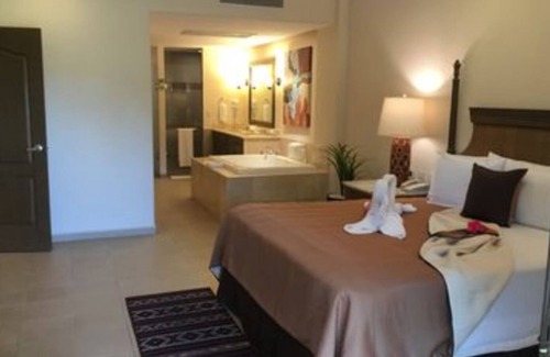 Loreto Resort | VILLA DEL PALMAR/ISLANDS OF LORETO -ONE BEDROOM SUITE SLEEPS 4 approx 1,000 sf