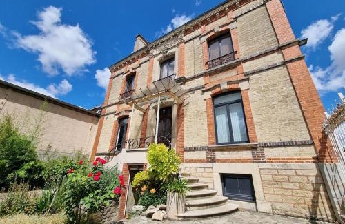 Sainte-Savine Apartment | Villa des dames