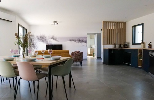 Jard-sur-Mer House | Villa des Herondais – Pool – Garden – Fully Equipped – Sleeps 8