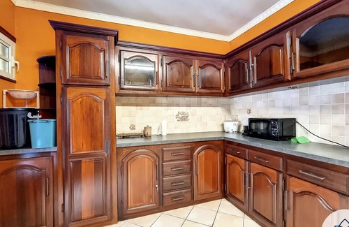 Saint-Denis Villa | Villa des Niaoulis – 170 m² – with heated pool and jacuzzi in Saint-Denis