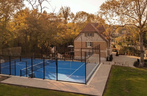Villers-sur-Mer Villa | Villa des Rêves: Luxury in Villers, Pool, Jacuzzi & Padel court, close to Deauvi