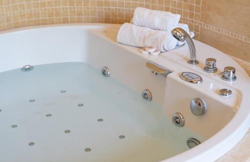 Lapedona House | Villa Dolce Vita - Vista Colline, Jacuzzi, 3Suites & 5min dal mare