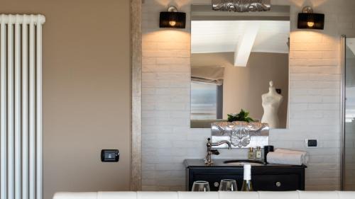Pieve a Elici Villa | Villa Dolphin 10, Emma Villas