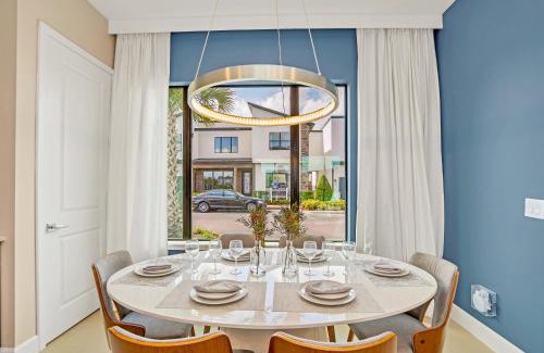 Loughman House | Villa Domani 5 Bedroom Home with Pool (2018)